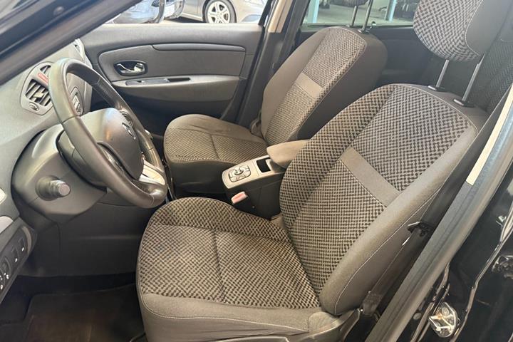 Sort Renault Grand Scenic III fra 2011