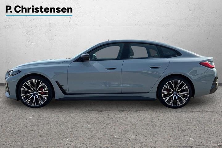 Grå BMW i4 fra 2023