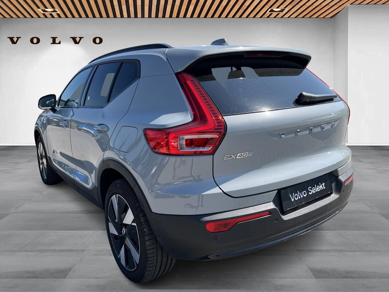 Grå Volvo EX40 fra 2026