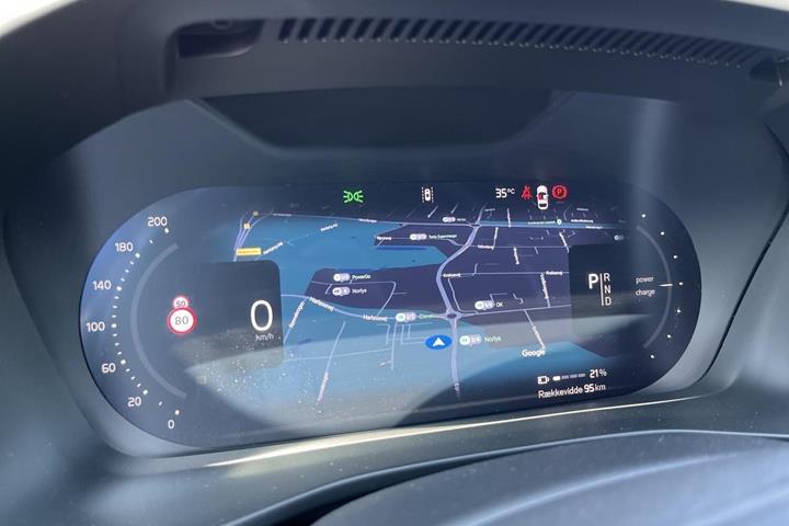 Grå Volvo EX40 fra 2026