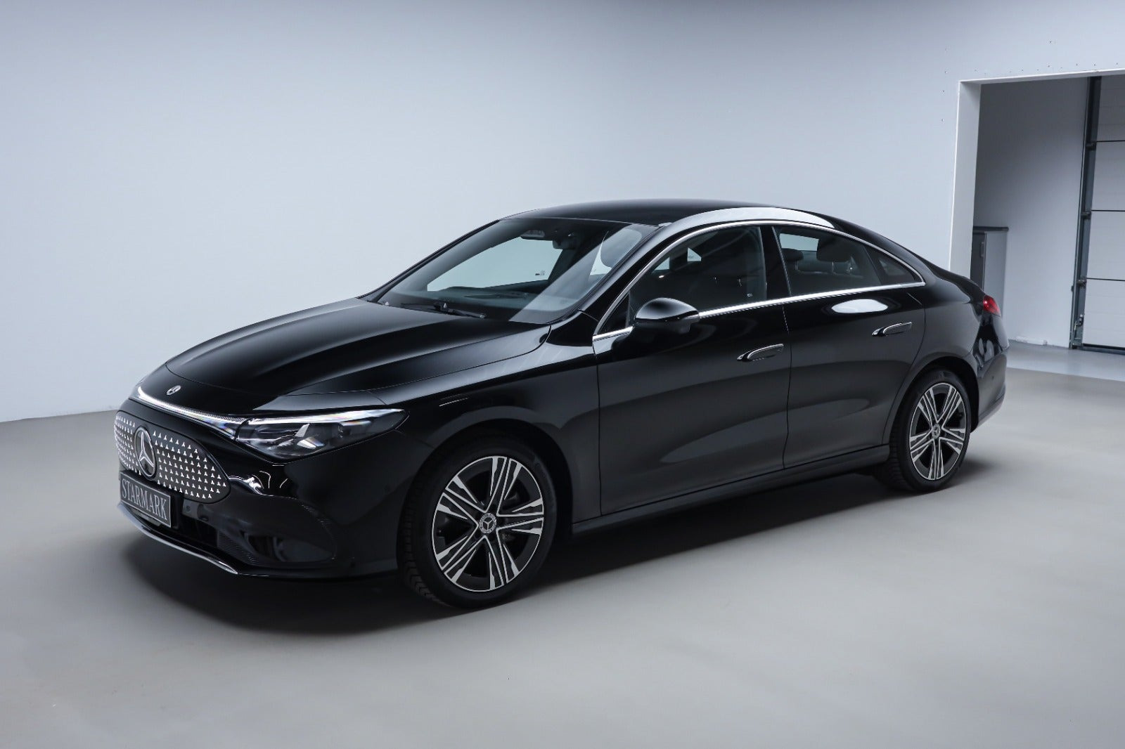 Sort Mercedes CLA250+ fra 2025