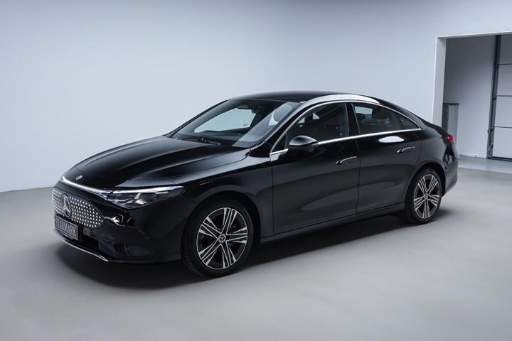 Sort Mercedes CLA250+ fra 2025
