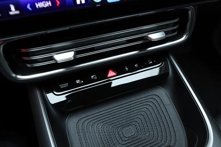 Sort Mercedes CLA250+ fra 2025