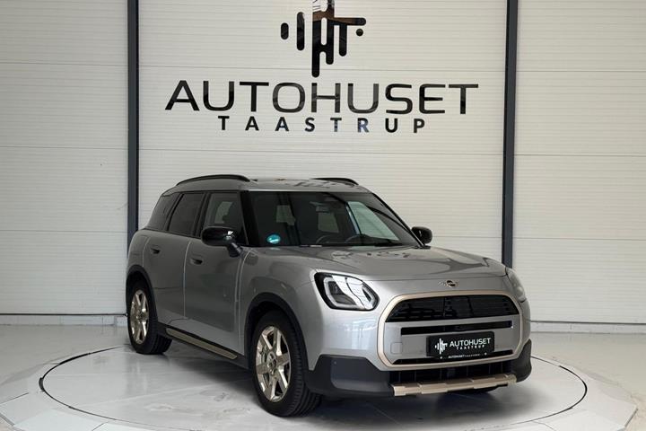 Sølv Mini Countryman E fra 2024