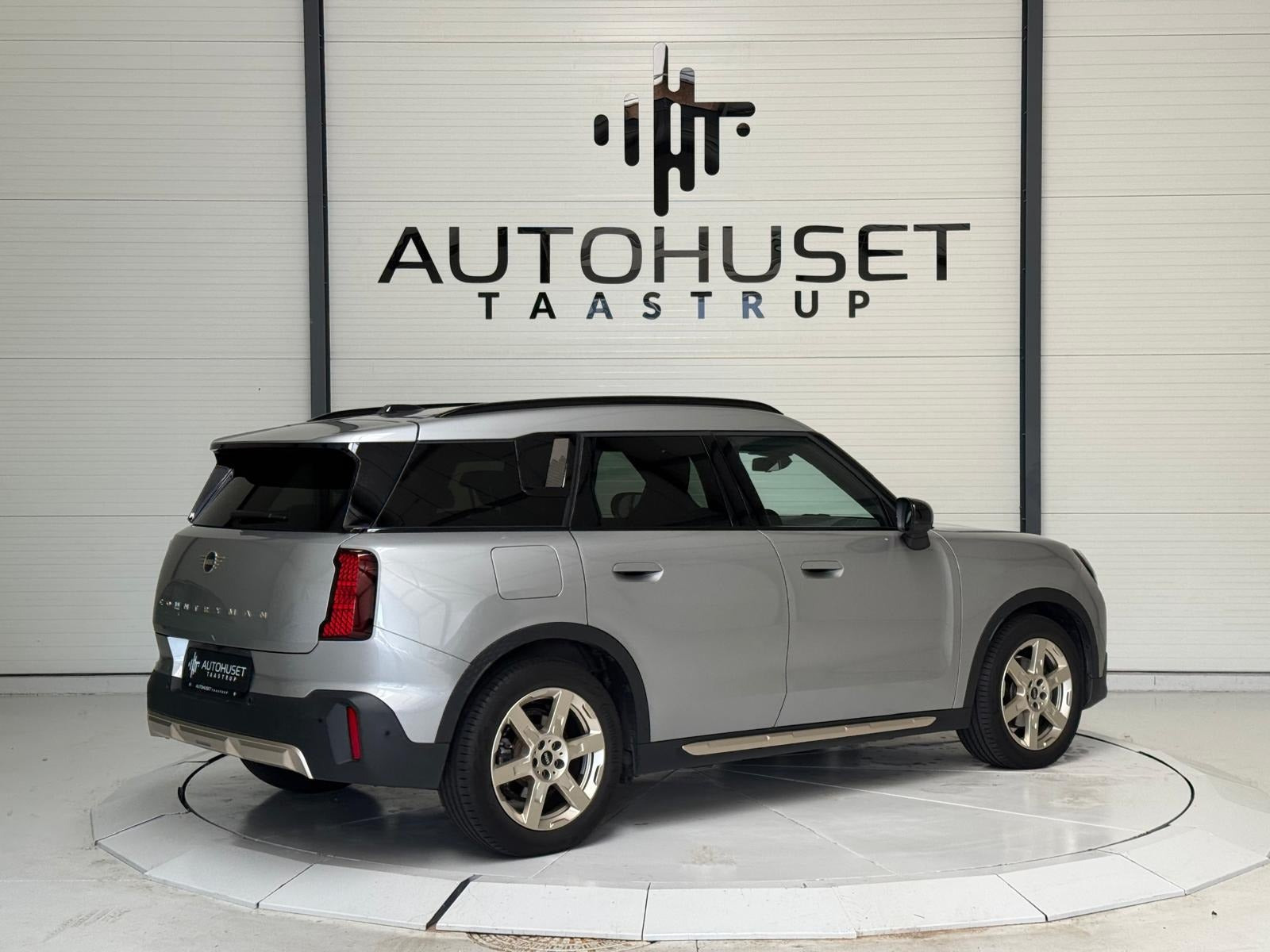 Sølv Mini Countryman E fra 2024