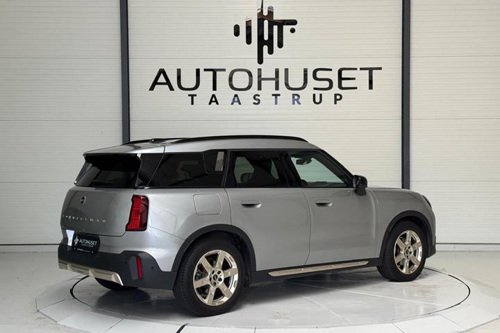 Sølv Mini Countryman E fra 2024