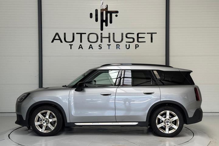 Sølv Mini Countryman E fra 2024