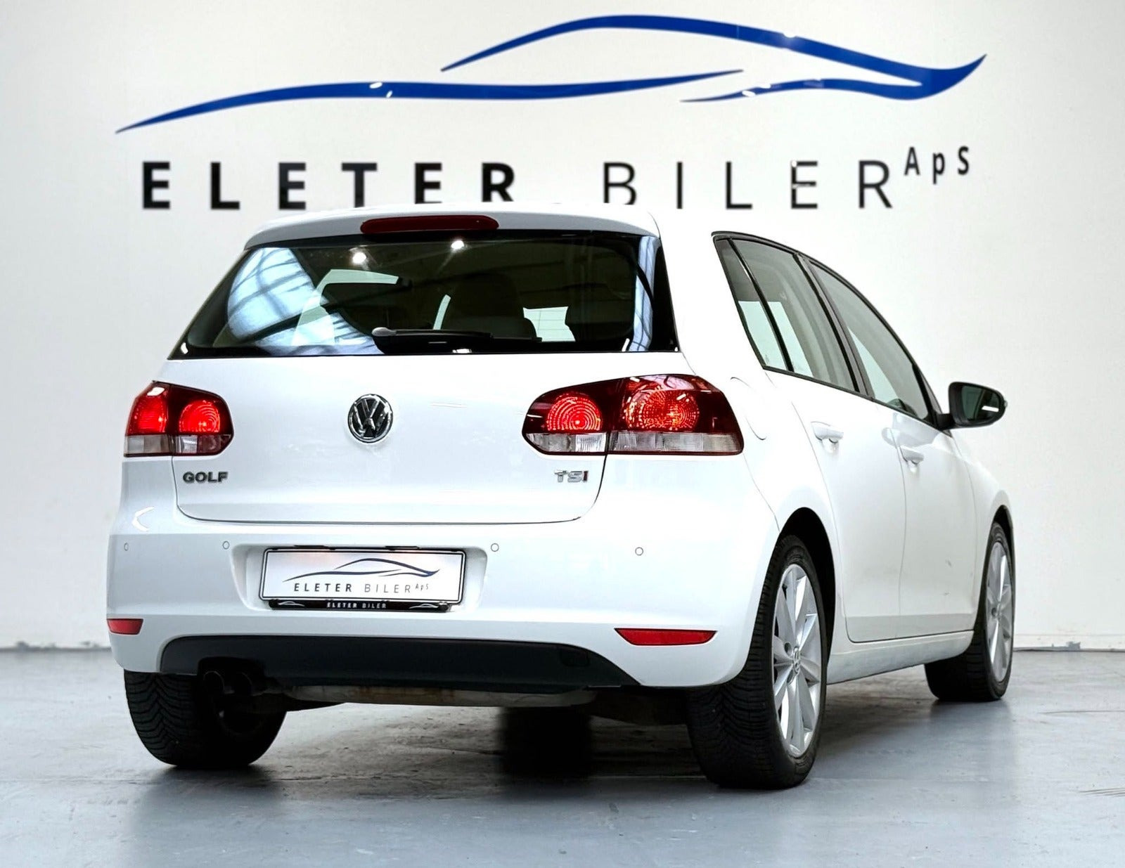 Hvid VW Golf VI fra 2012
