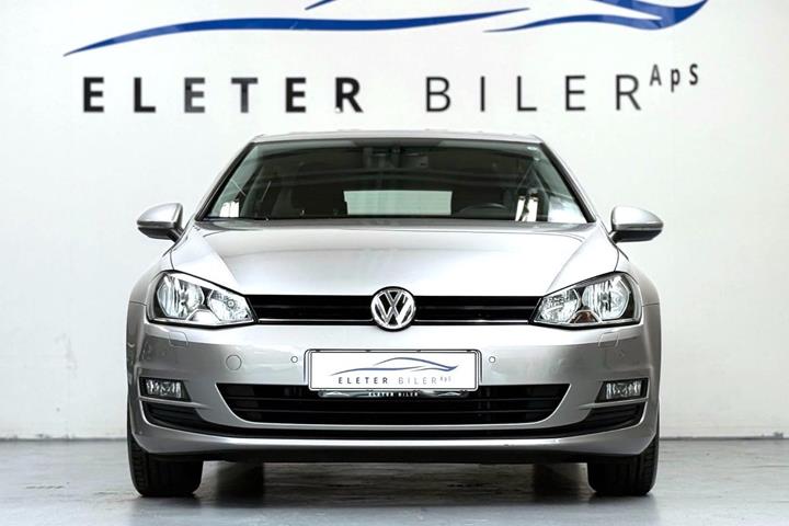 Sølv VW Golf VII fra 2014