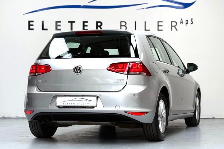 Sølv VW Golf VII fra 2014