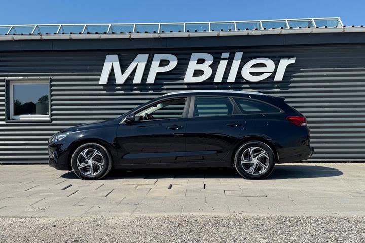 Sort Hyundai i30 fra 2023