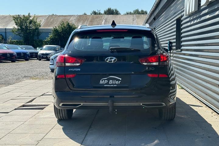 Sort Hyundai i30 fra 2023
