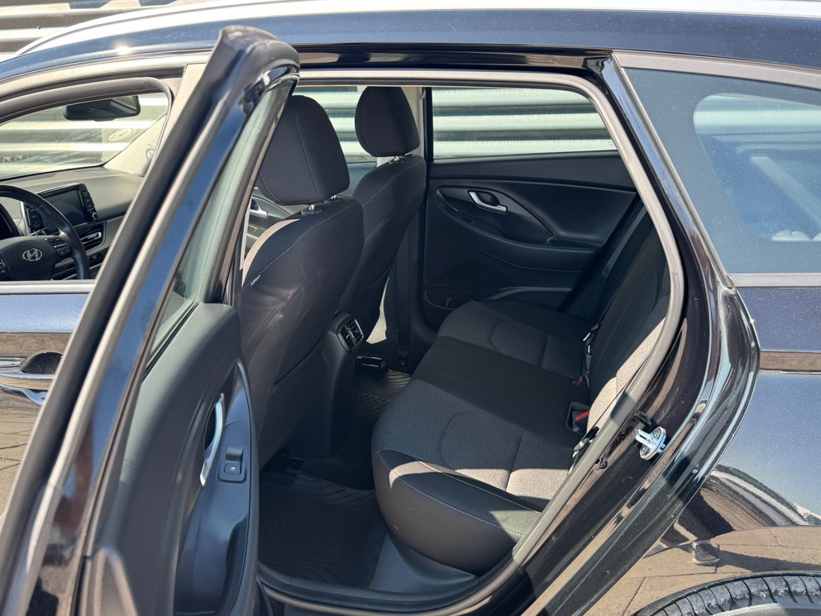 Sort Hyundai i30 fra 2023