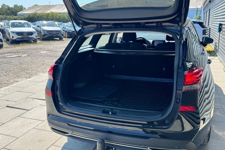 Sort Hyundai i30 fra 2023
