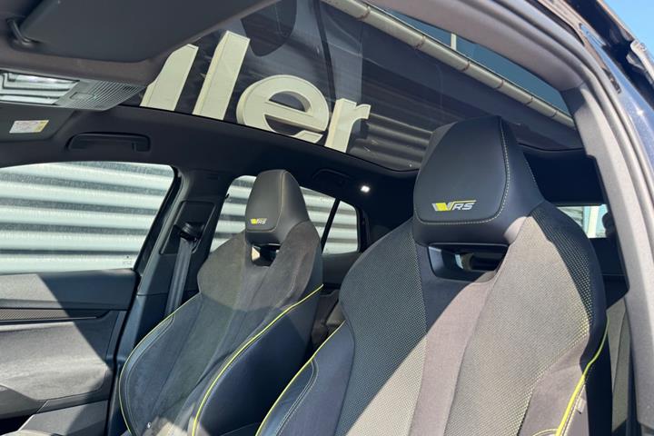 Grøn Skoda Enyaq fra 2023