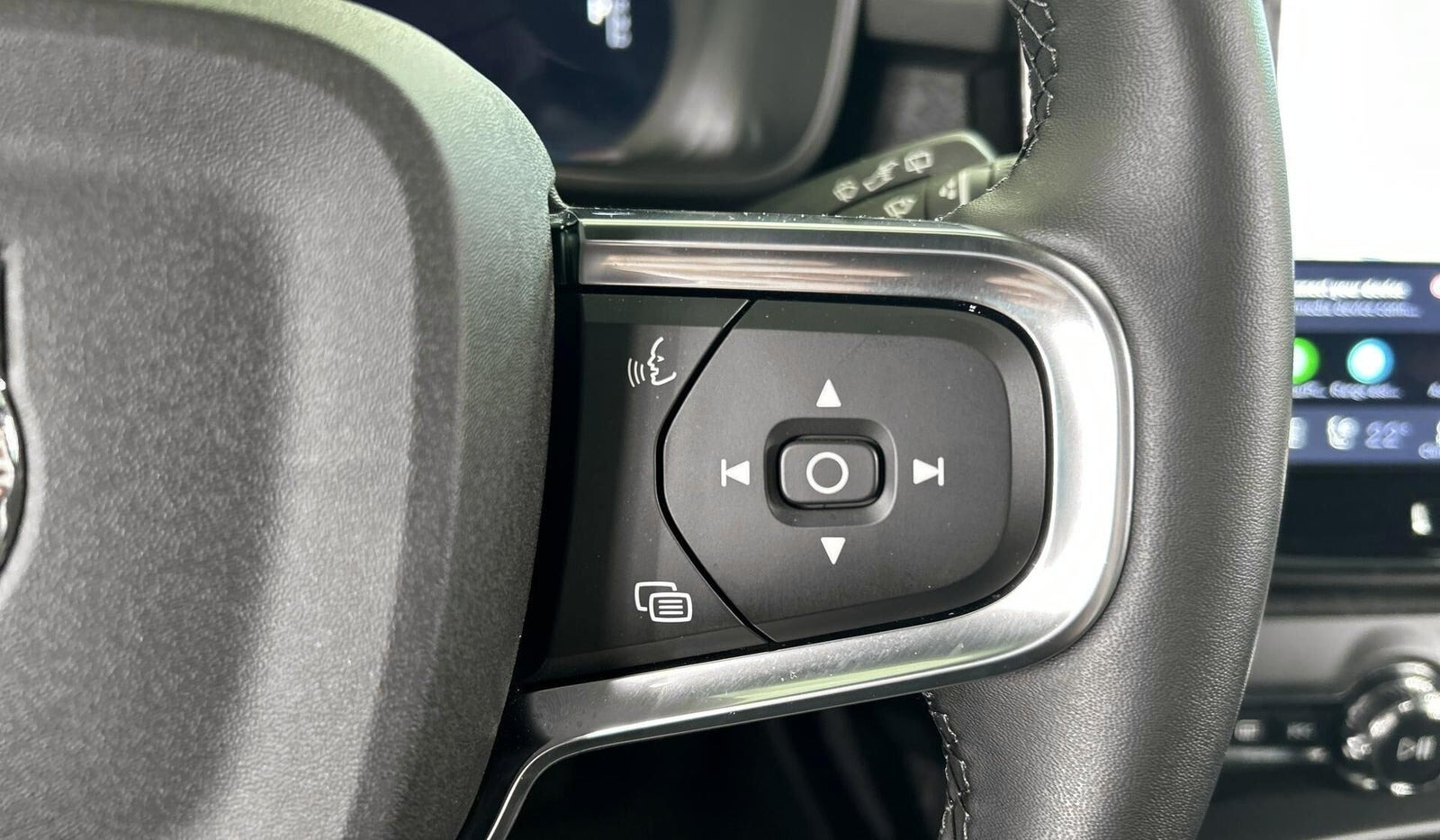 Grå Volvo EX40 fra 2026