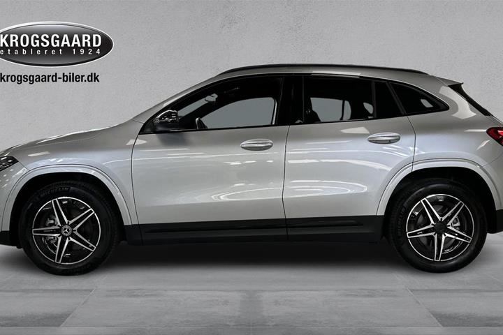 Sølv Mercedes EQA250+ fra 2025