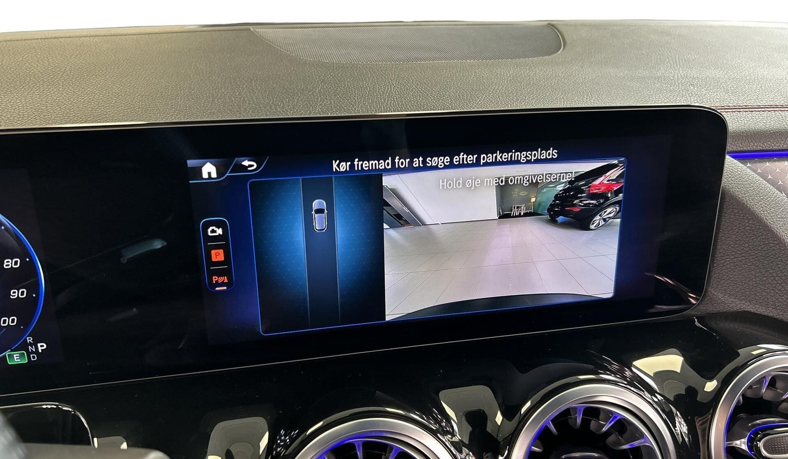 Sølv Mercedes EQA250+ fra 2025
