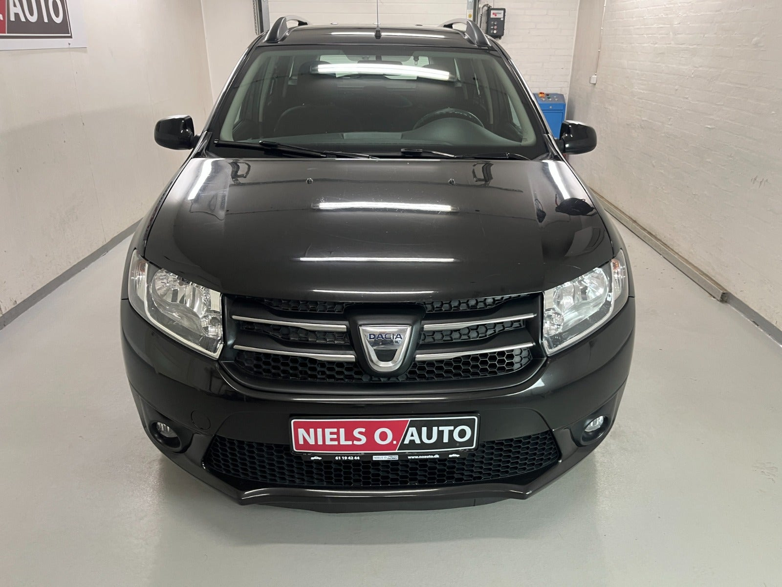 Sort Dacia Logan fra 2016