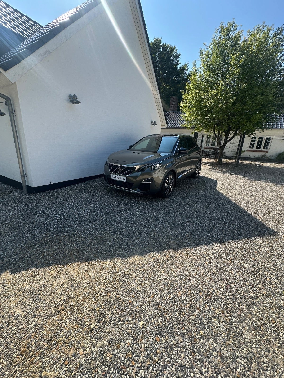 Grå Peugeot 3008 fra 2019