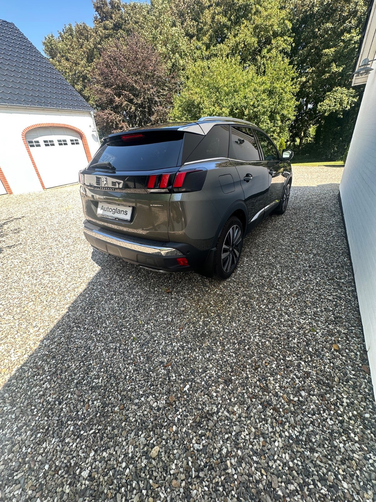 Grå Peugeot 3008 fra 2019