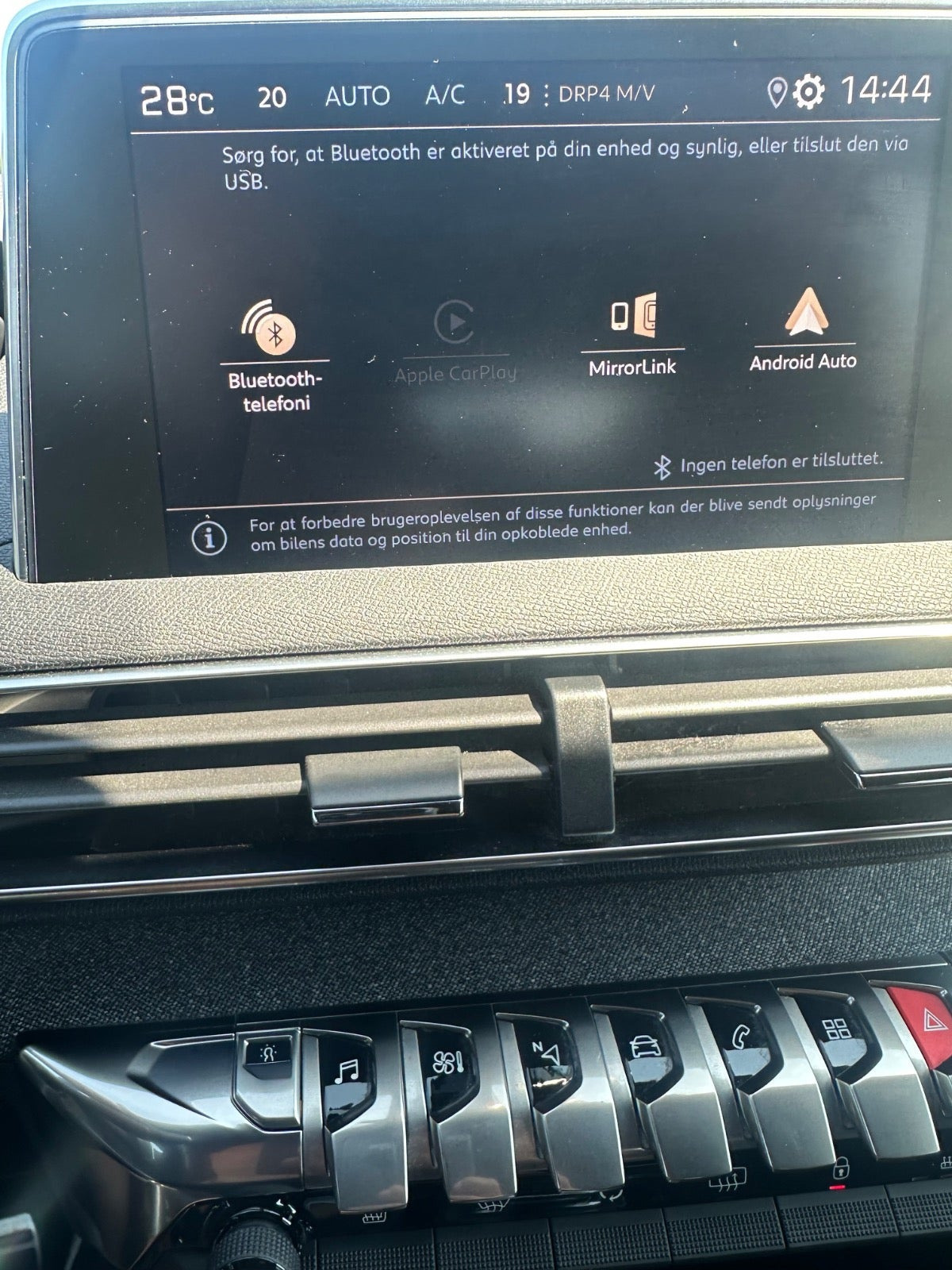 Grå Peugeot 3008 fra 2019