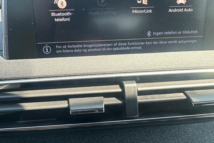 Grå Peugeot 3008 fra 2019