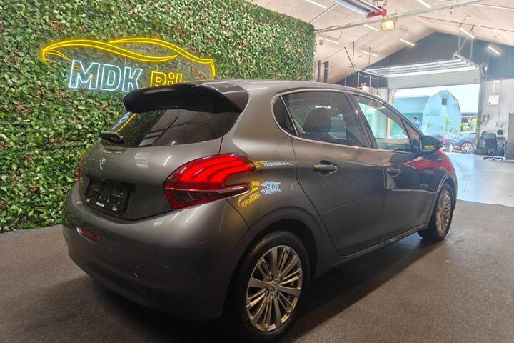 undefined Peugeot 208 fra 2019
