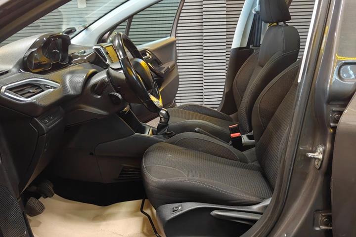 undefined Peugeot 208 fra 2019