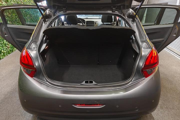 undefined Peugeot 208 fra 2019