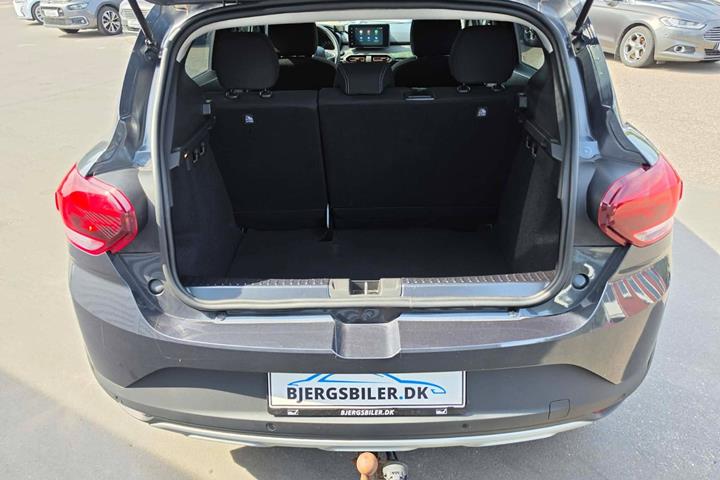 Grå Dacia Sandero Stepway fra 2022