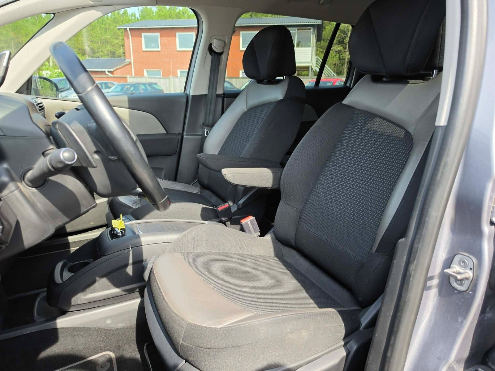 Grå Citroën Grand C4 SpaceTourer fra 2020
