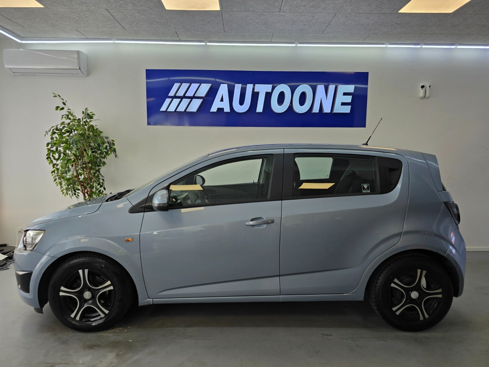 Blå Chevrolet Aveo fra 2011