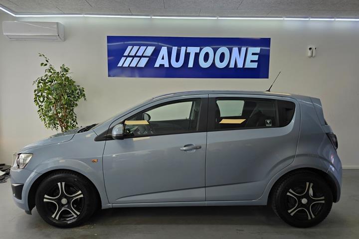 Blå Chevrolet Aveo fra 2011