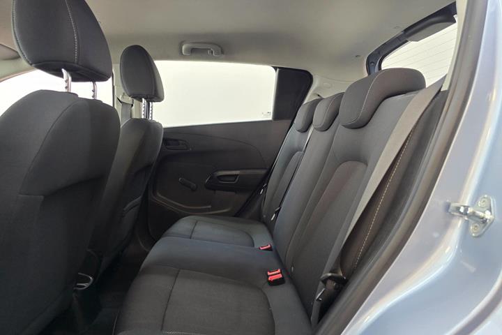 Blå Chevrolet Aveo fra 2011