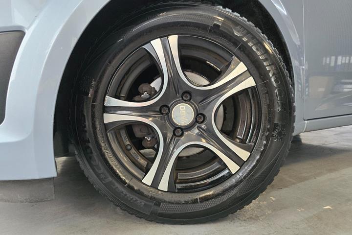 Blå Chevrolet Aveo fra 2011