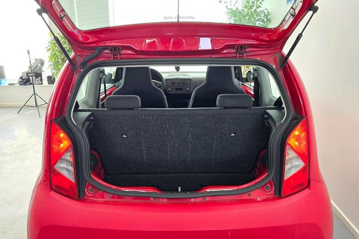 Rød Seat Mii fra 2013