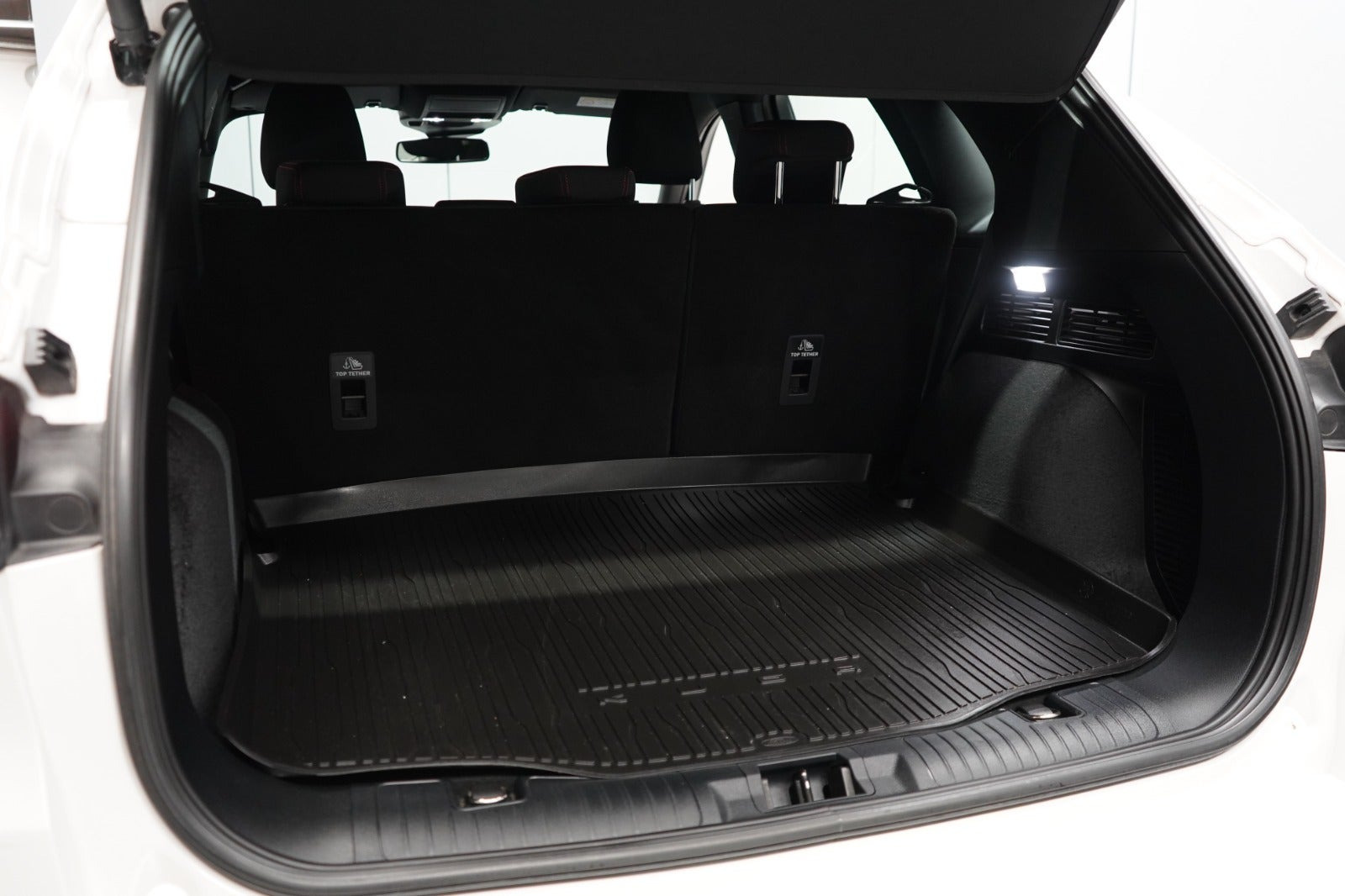 Hvid Ford Kuga fra 2021