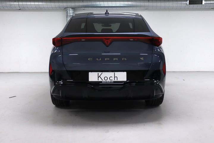 Blå Cupra Tavascan fra 2025