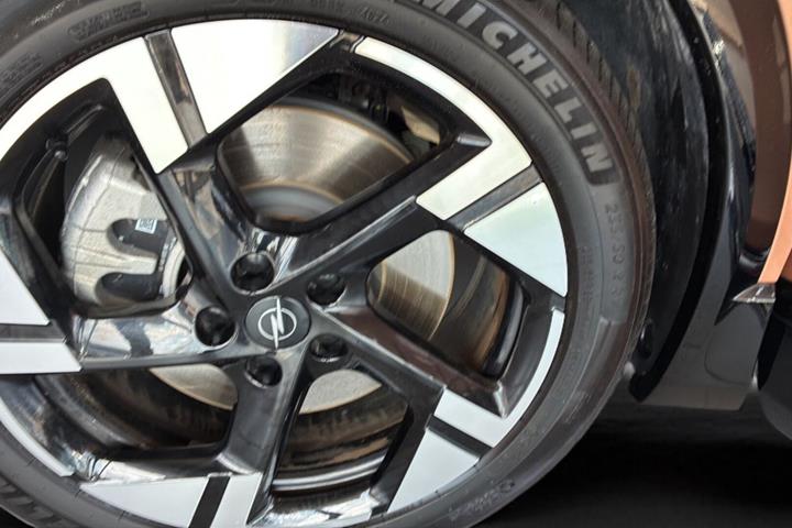 Kobber Opel Grandland-e fra 2025