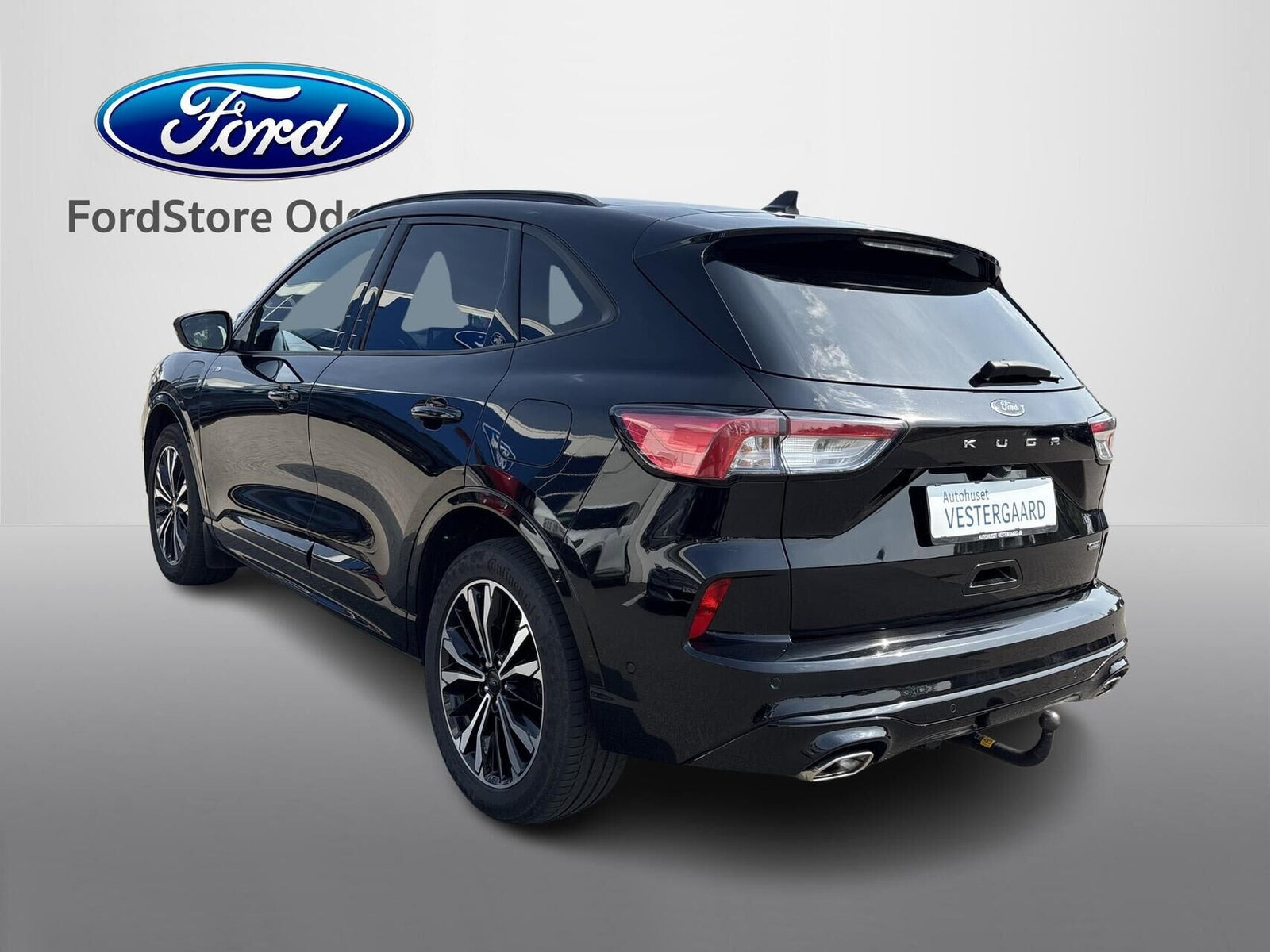 Sort Ford Kuga fra 2023