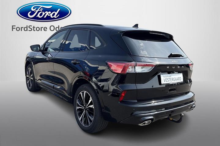 Sort Ford Kuga fra 2023