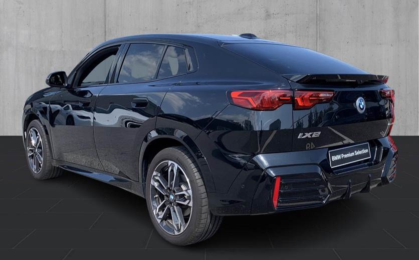 BMW iX2