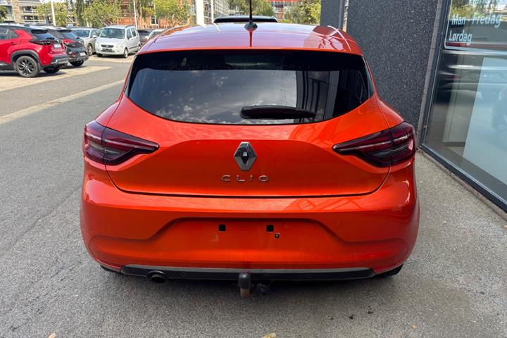 Orange Renault Clio V fra 2020