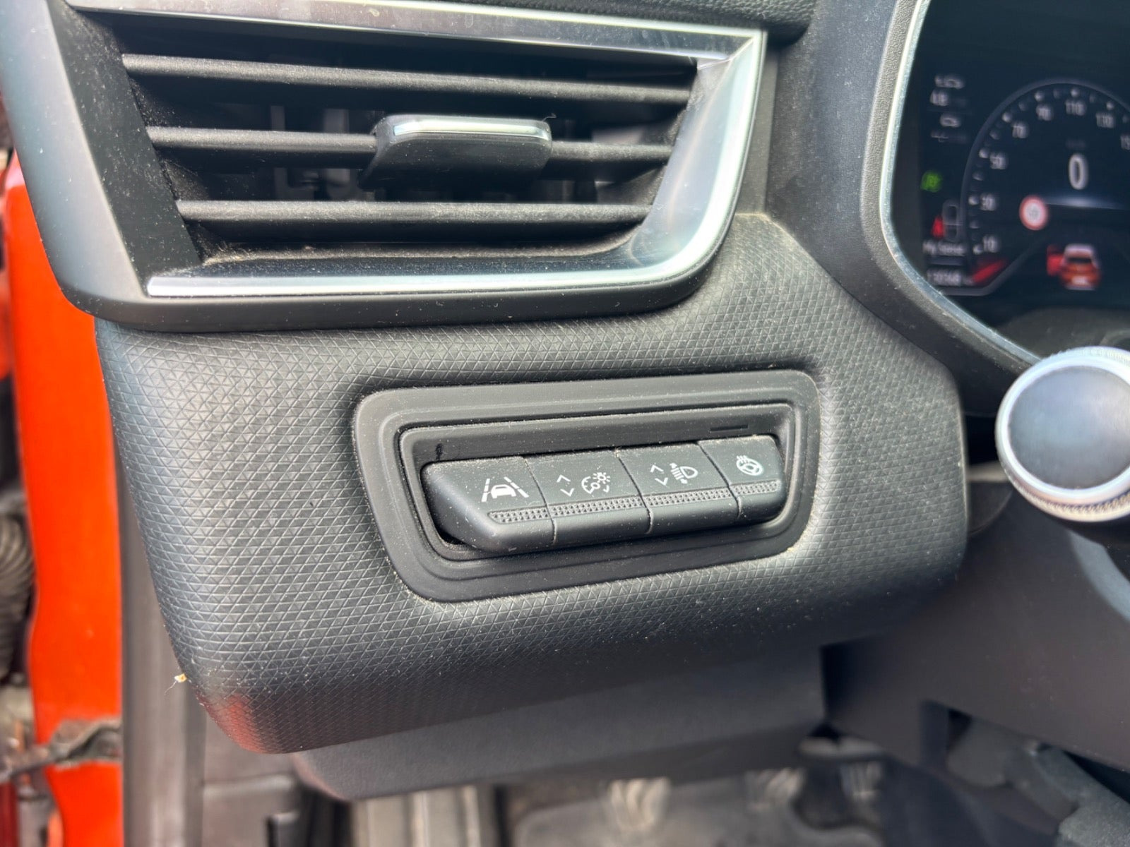 Orange Renault Clio V fra 2020