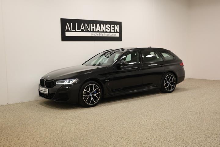 Sort BMW 530e fra 2022