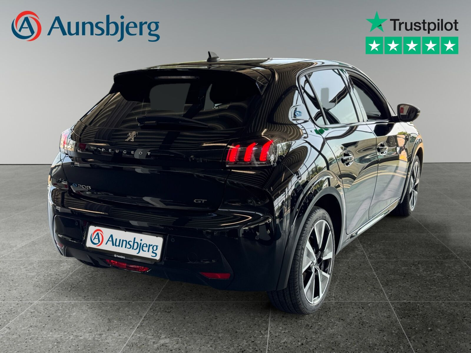 Sort Peugeot e-208 fra 2022