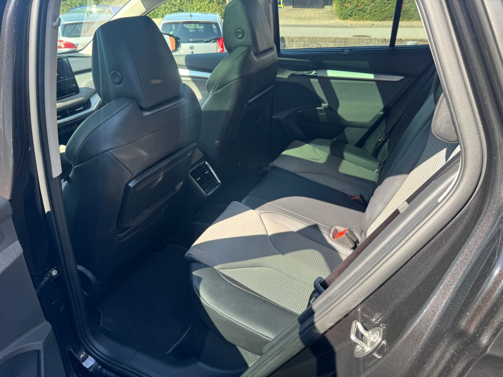 Sort Skoda Enyaq fra 2022