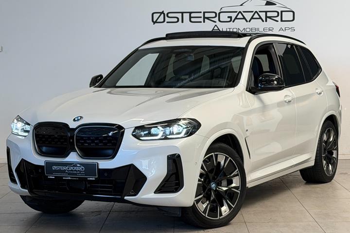 Hvid BMW iX3 fra 2024