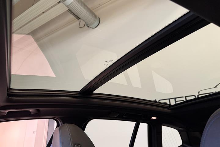 Hvid BMW iX3 fra 2024